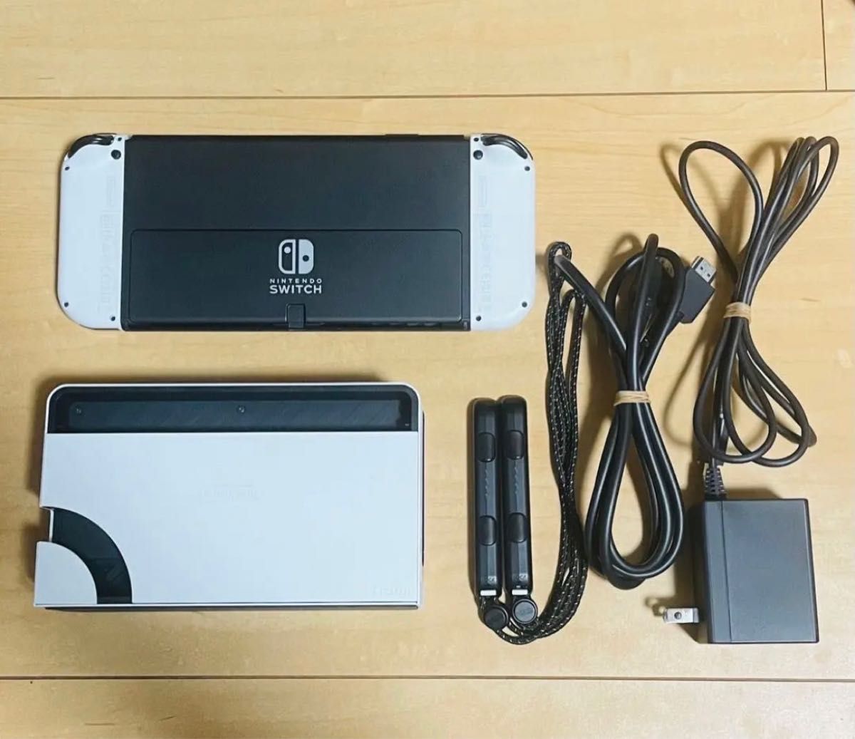 【極美品/送料無料】Nintendo Switch ニンテンドースイッチ 本体 有機ELモデル ホワイト 最安値 値下不可