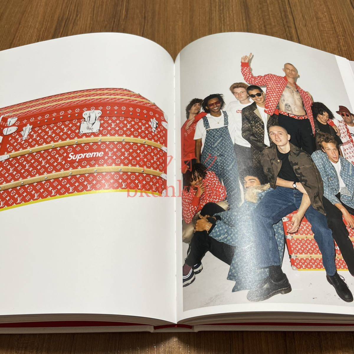 【Supreme (Vol 2) Phaidon Book】 magazine mook ムック本 カタログ 雑誌 ポスター rizzoli box logo 30 years t-shirts 1994 2024 30th