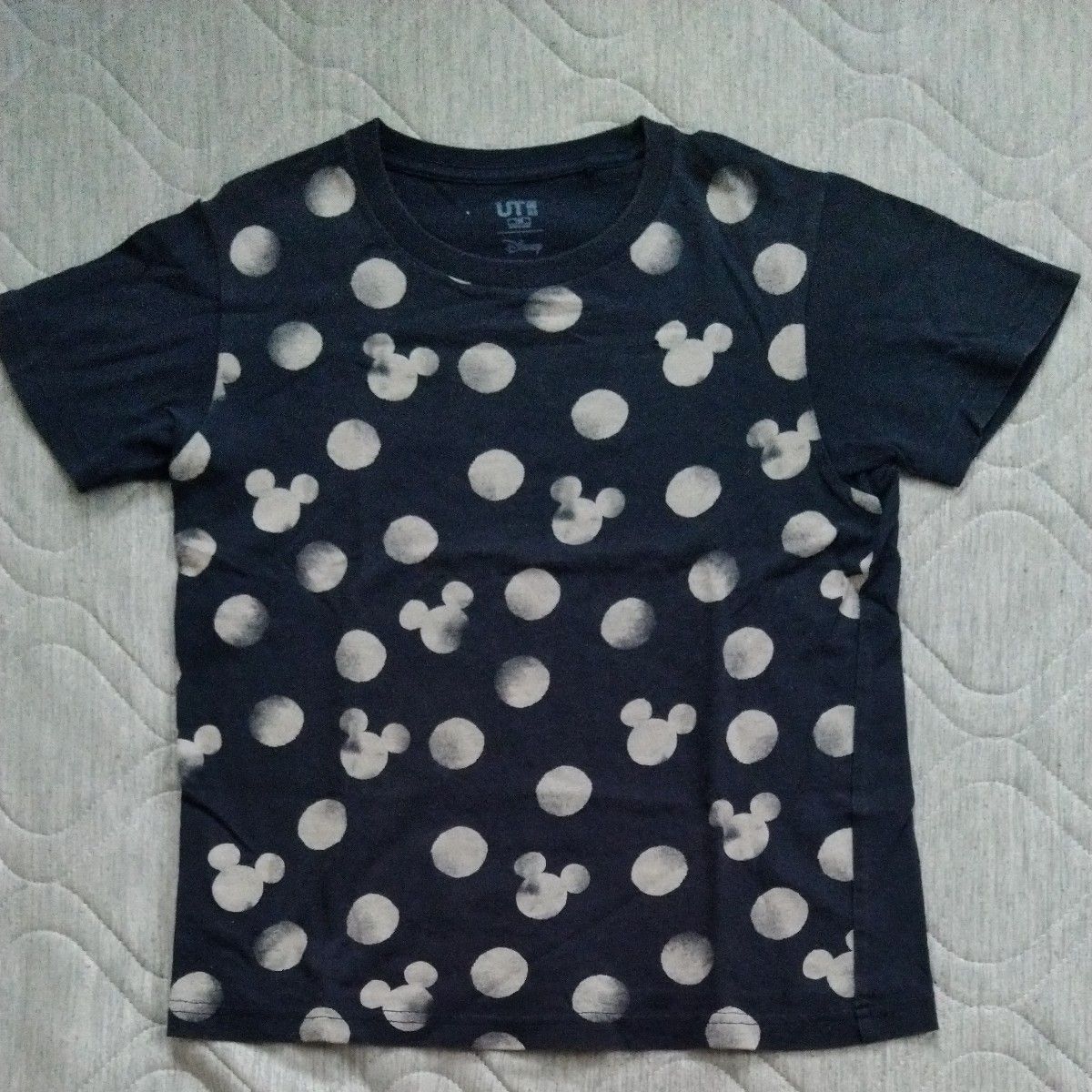 UNIQLO Disney ミッキーマウス 半袖Tシャツ 紺 130cm