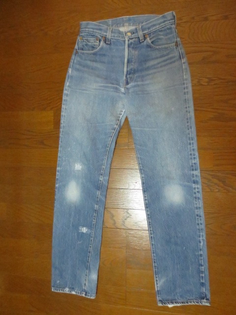 80's VINTAGE Levi's RED LINE MADE IN USA　リーバイス５０１赤耳　ボタンフライデニムジーンズ　W29　アメリカ製　ヒゲオチ　リペア補修