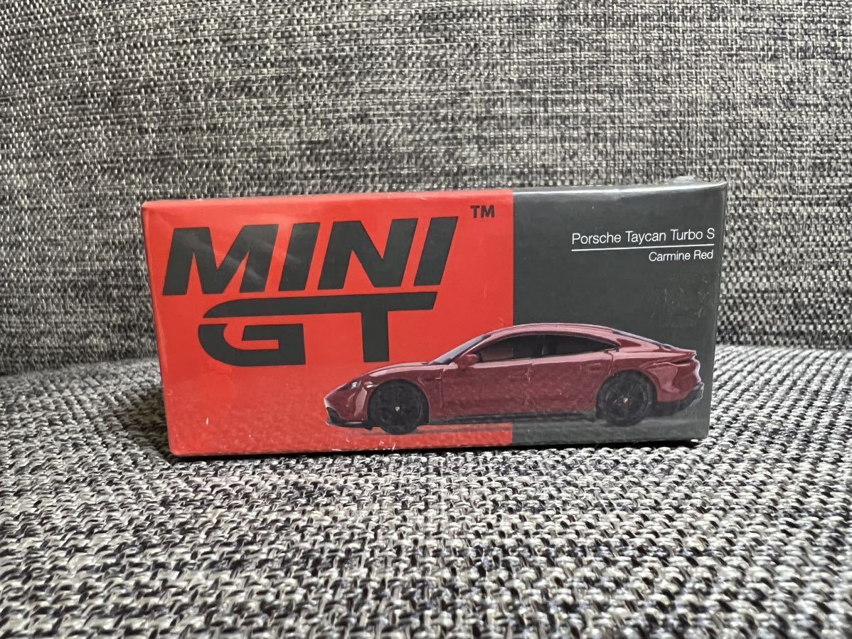 MINI GT 1/64 289 MGT00289-R ポルシェ タイカン ターボ S カーマインレッド(右ハンドル)の画像1