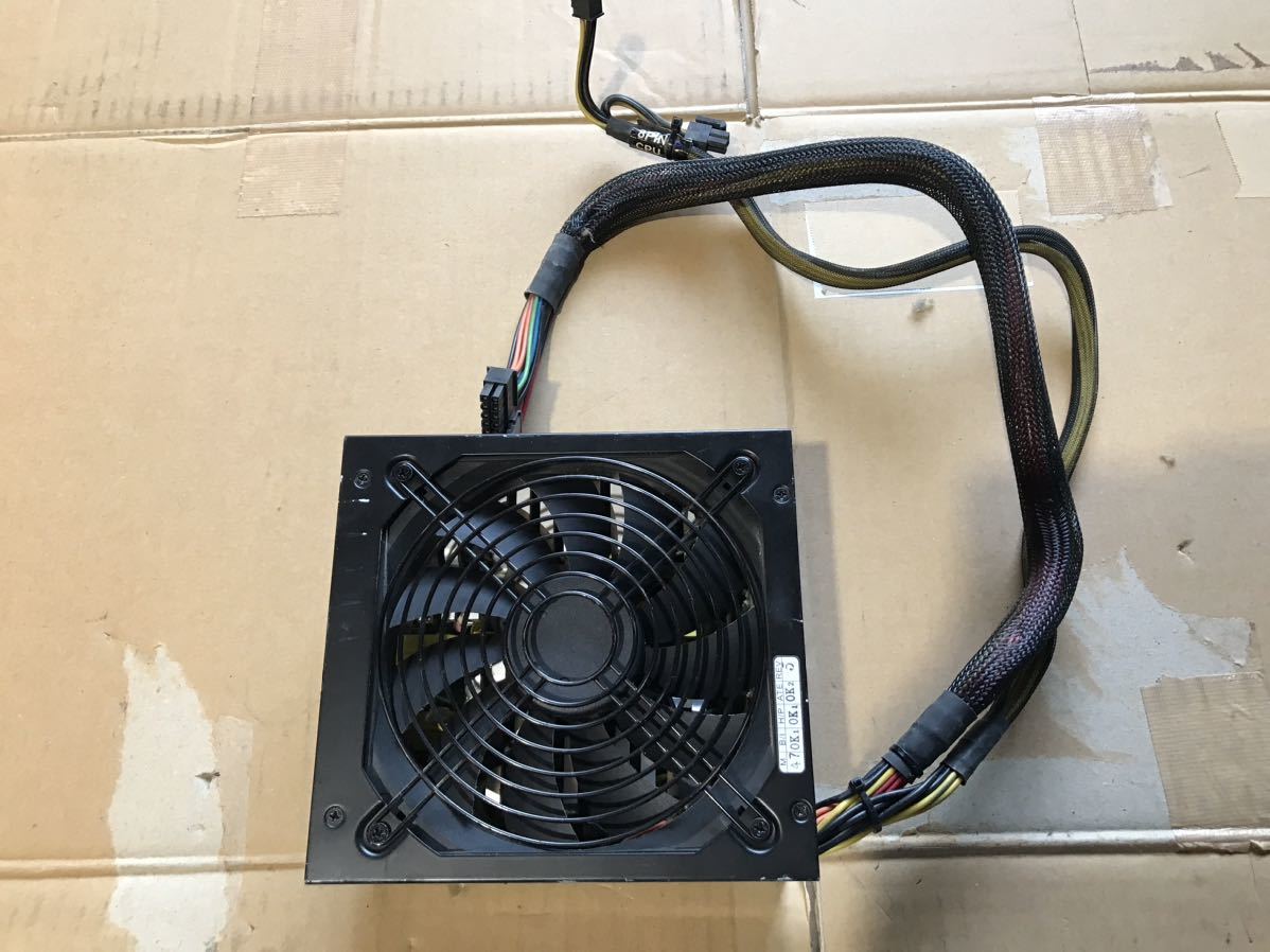 【中古】玄人志向 700W KRPW-PE700W/88+_画像1