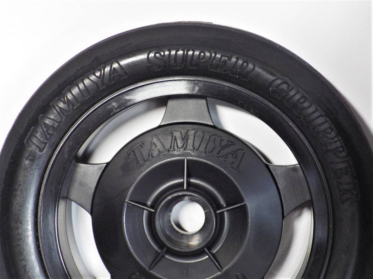 タミヤ 2駆 バギー 用 オフロード スターディッシュホイール 黒+ F:リブパターン R:スクエアスパイクタイヤ 1台分 2WDバギー各車 DT02DT03_フロント用はリブパターンタイヤです。