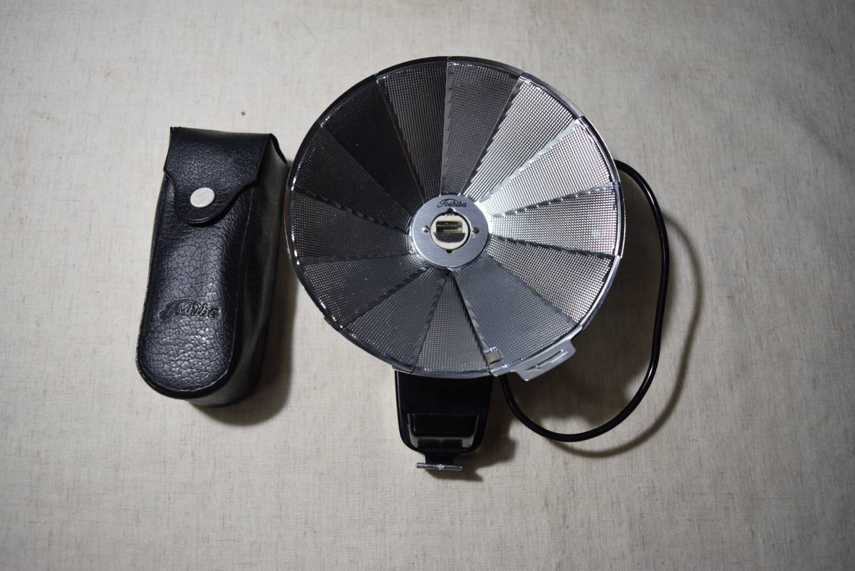 i... san selling out rare old camera parts folding type strobo flash 