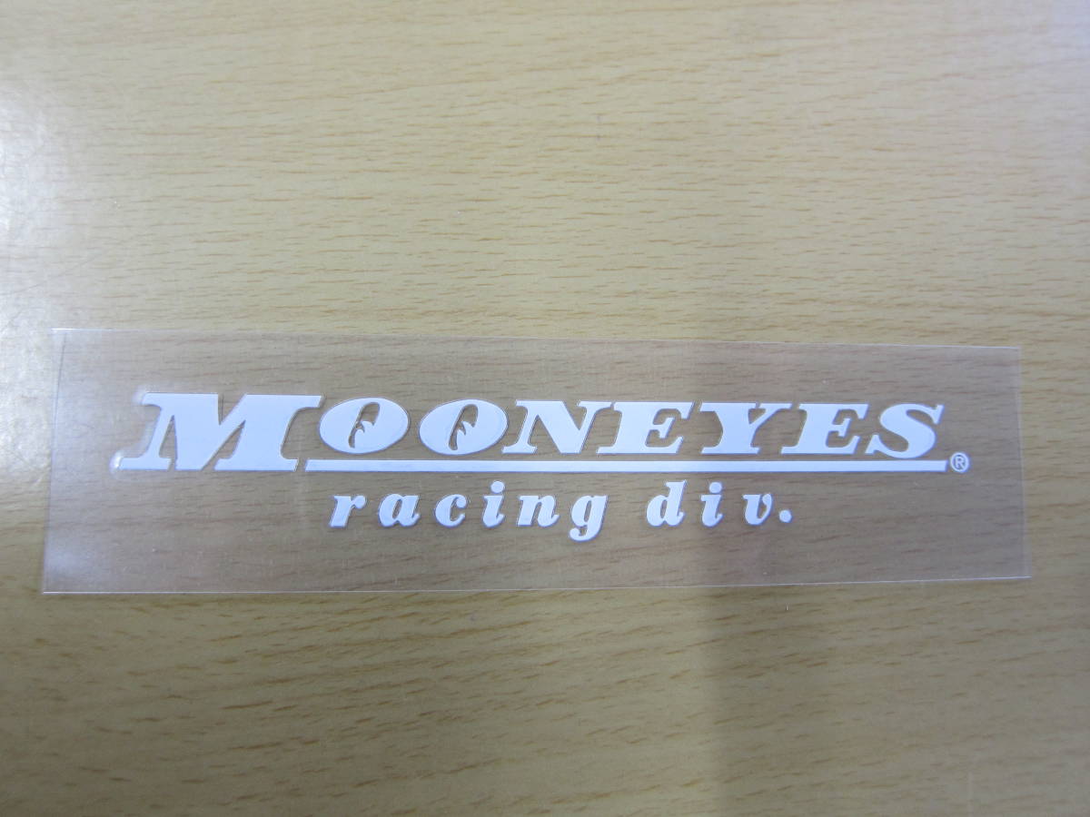 送料85円　MOONEYES racing div. 抜きデカール　ステッカー_画像1