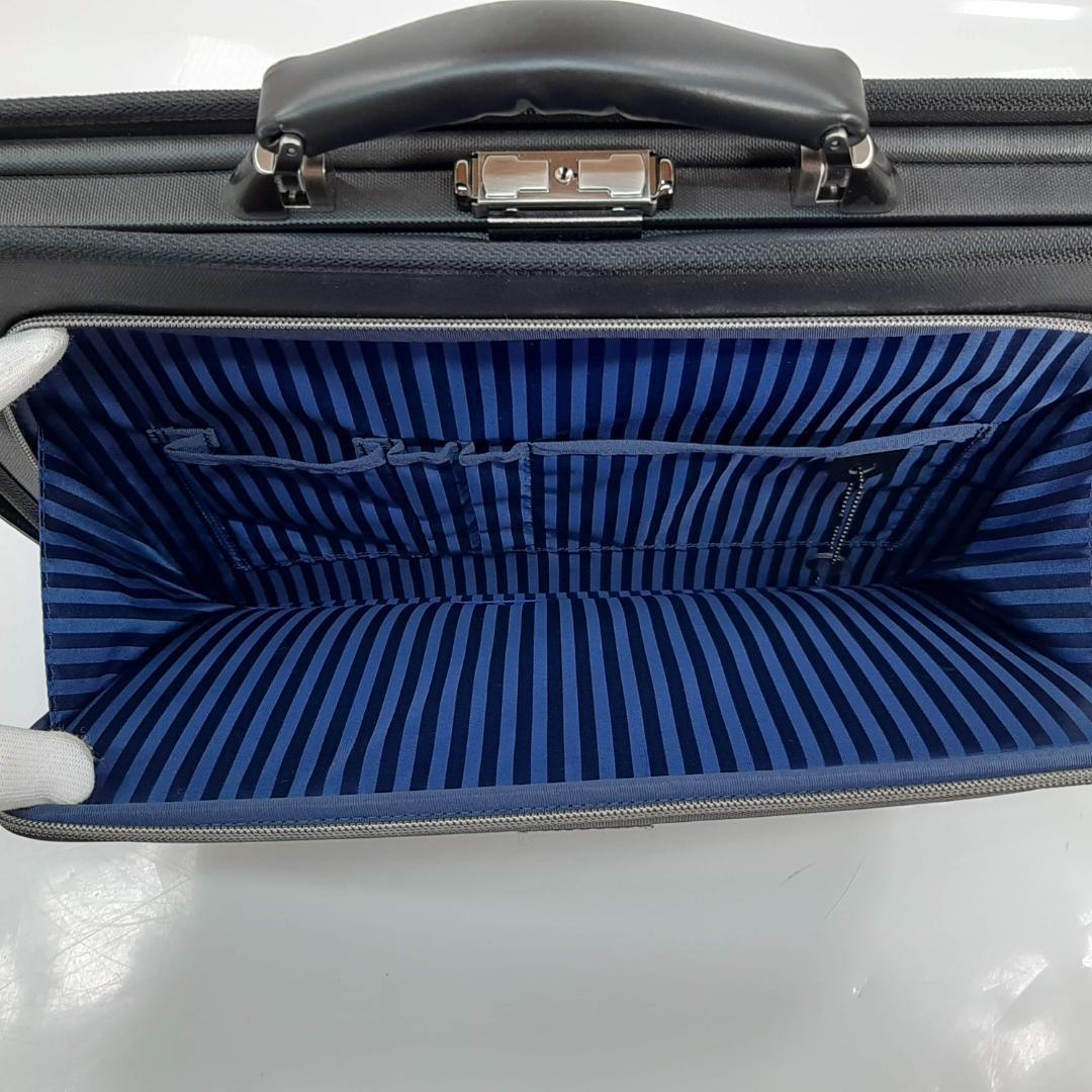 極美品 LEXUS レクサス ビジネスバッグ ブリーフケース 自立 極美品 LEXUS レクサス ビジネスバッグ ブリーフケース 自立