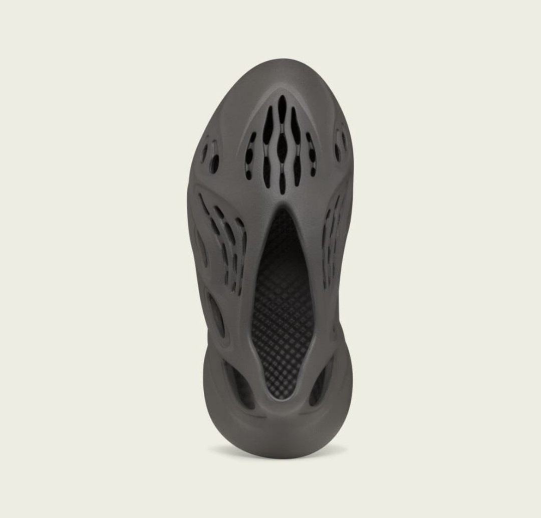 新品28.5cm adidas YEEZY Foam Runner Carbon アディダスイージー