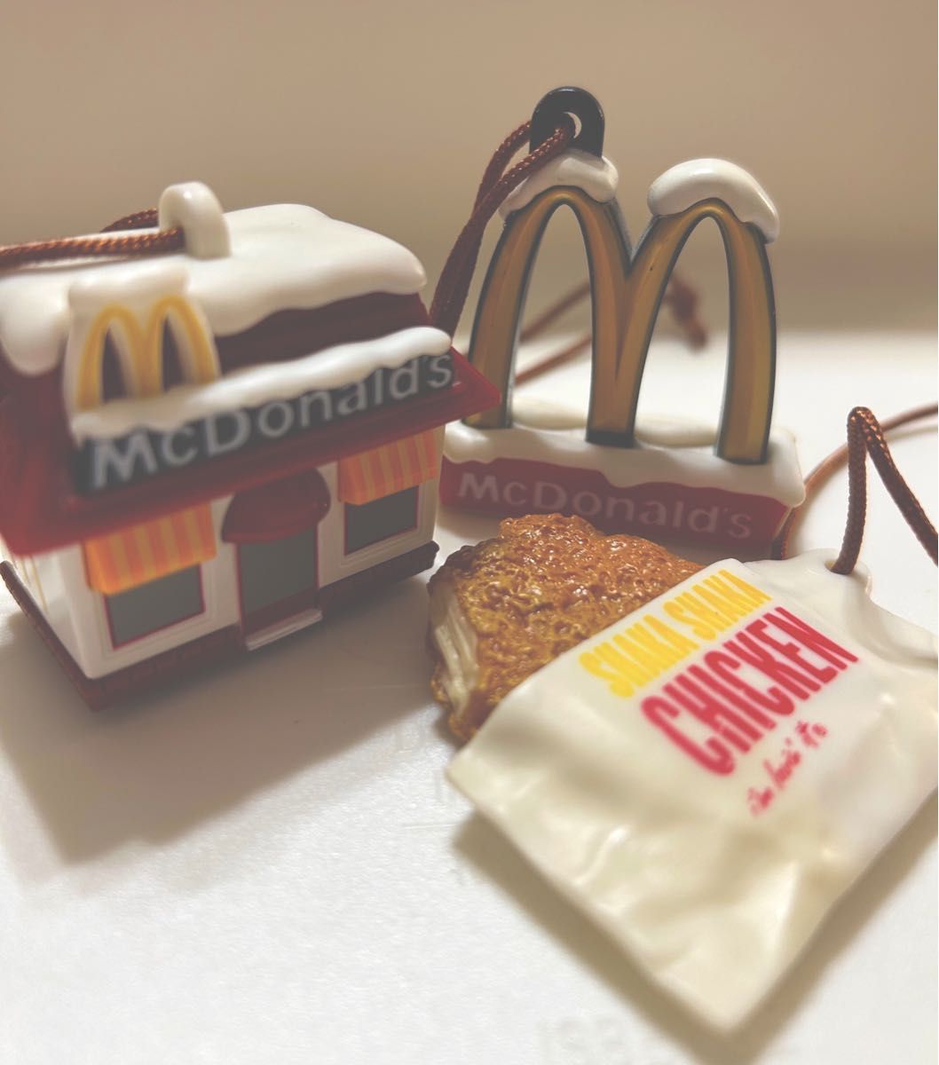 マクドナルド特製フードストラップ3種 冬仕様2010年iCon'BOX同梱 マクドナルド特製フードストラップ3種 冬仕様2010年iCon'BOX同梱