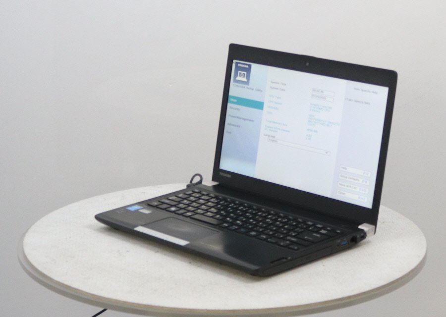 正規品】 dynabook PR83PBP-BHA TOSHIBA R83/PB Core 750GB□現状品