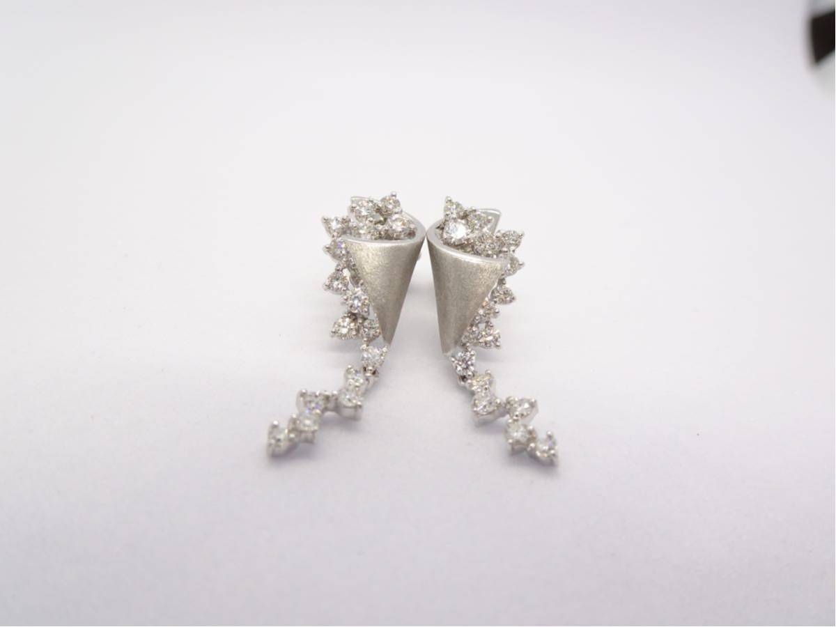 充実の品 K18WG D0.45/D0.45CT ピアス 5.8g ホワイトゴールド