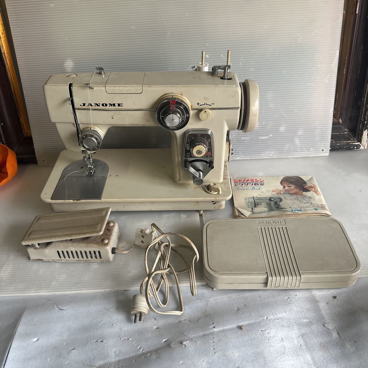 JANOME ジャノメミシン MODEL 680 フットペダル (ジャノメ)｜売買されたオークション情報、ヤフオク! の商品情報をアーカイブ公開 