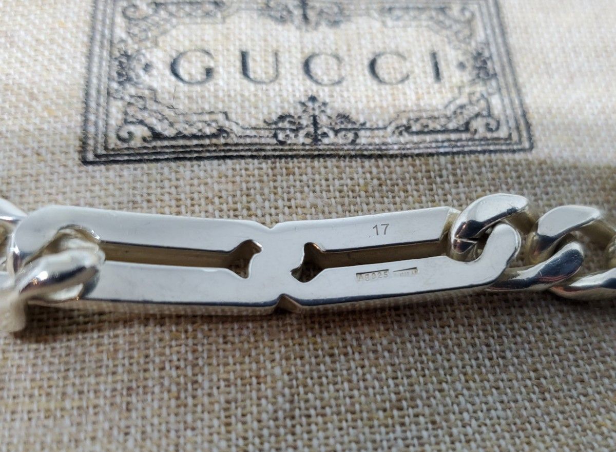 芸能人愛用 現行品】AAA 西島隆弘愛用 GUCCI ノットブレスレット 芸能人愛用 現行品】AAA 西島隆弘愛用 GUCCI ノットブレスレット