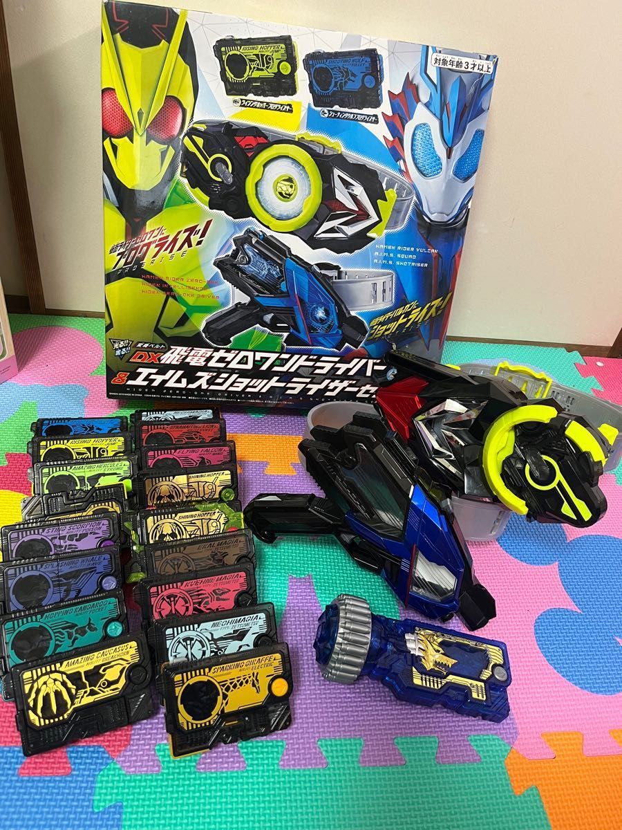 仮面ライダーゼロワン 変身ベルト DX飛電ゼロワンドライバー＆エイムズ