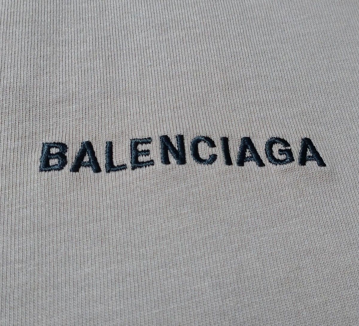 新品同様 バレンシアガ 半袖カットソー バックロゴ刺繍 ライトブラウン