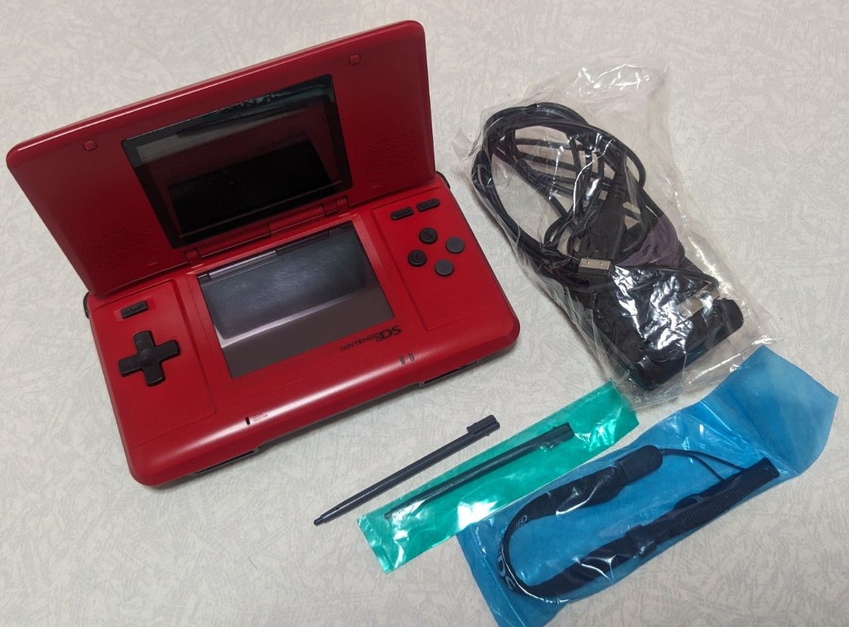 ニンテンドーDS 初代 任天堂 Nintendo 動作確認済 赤 レッド ニンテンドーDS 初代 任天堂 Nintendo 動作確認済 赤 レッド