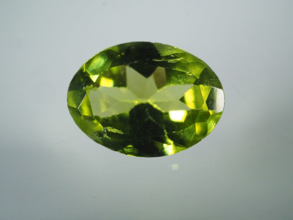 ★☆★BI-LOきまぐれ大セール★☆★ No 0815天然石 ペリドット 0.75ct 産地アメリカ_画像1