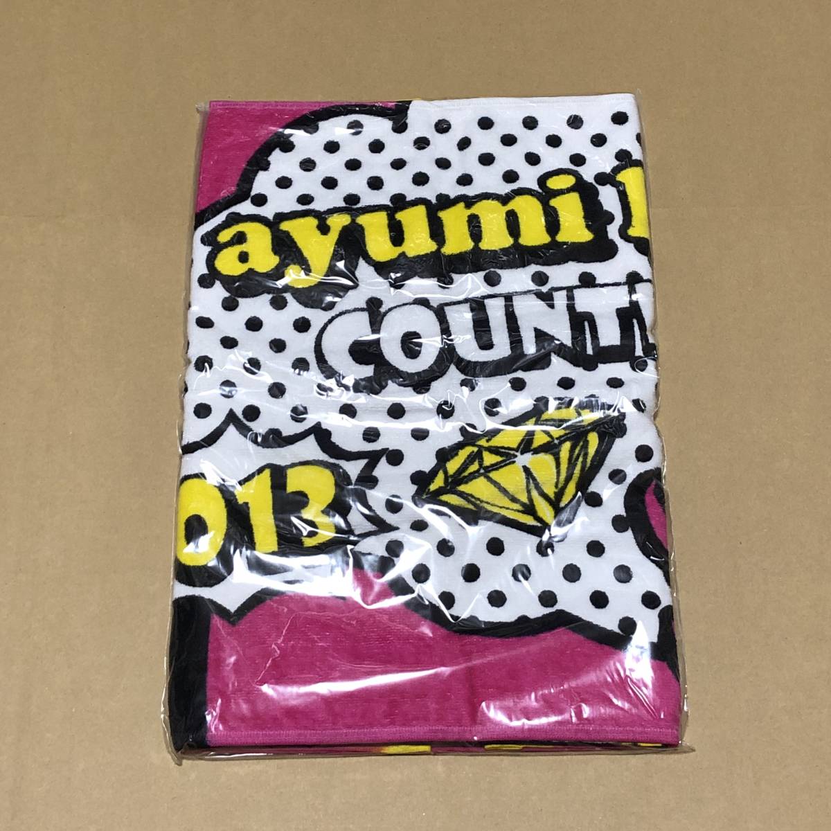 浜崎あゆみ　ayumi hamasaki　COUNTDOWN LIVE 2013-2014　スポーツタオル　未開封　★★★ 送料無料 ★★★　超レア_画像1