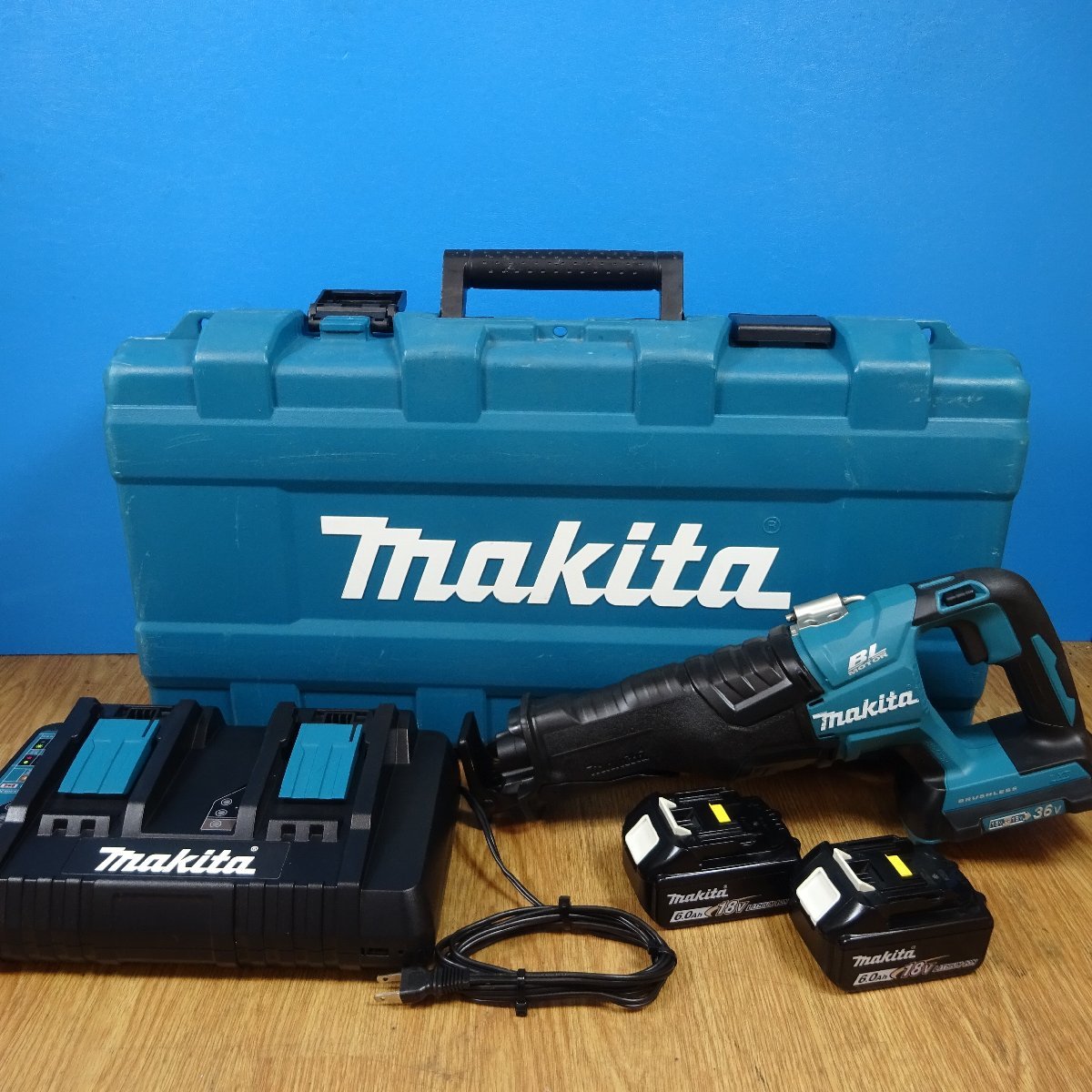 激安正規 【中古美品】マキタ/makita 18V+18V=36V コードレスレシプロソー JR360DPG2 6.0Ahバッテリー2個付きフルセット 多目的用 激安正規 【中古美品】マキタ/makita 18V+18V=36V コードレスレシプロソー JR360DPG2 6.0Ahバッテリー2個付きフルセット 多目的用