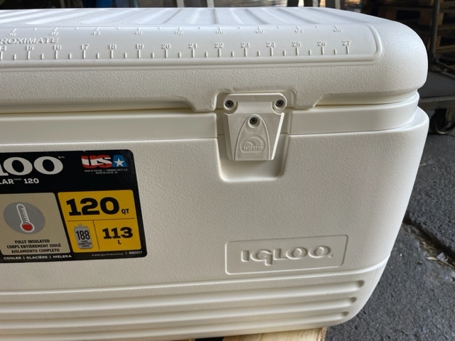 IGLOO USA生産 大型クーラーボックス・ポーラー120 新品未使用品!大容量の定番クーラーを100円スタートにて!|代購幫