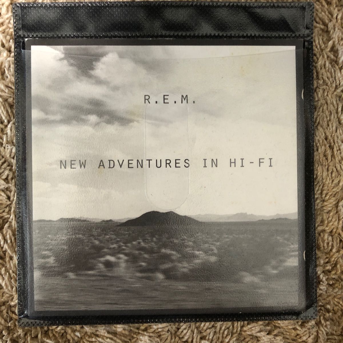R.E.M／NEW ADVENTURES IN HI-FI 音楽CD