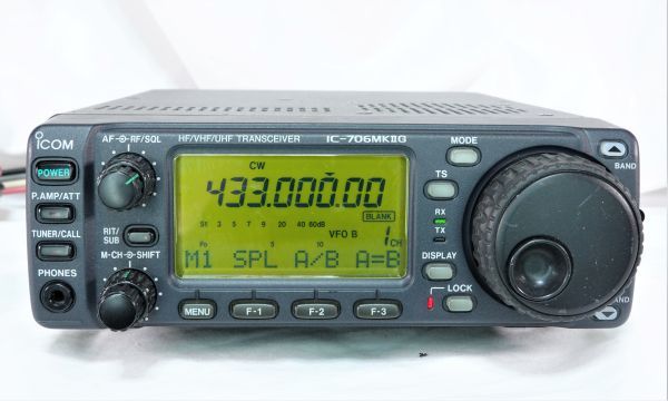 アイコムIC-706MK2G 100W HF/50M/144M/430MHz オールモードハイパワー
