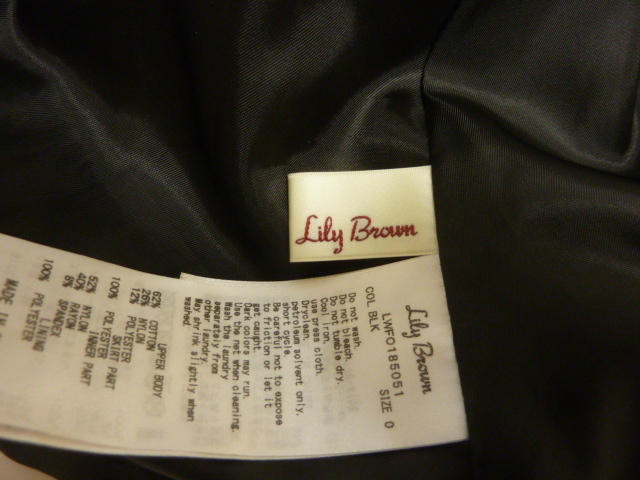 ★美品　Lily Brown　リリーブラウン　レース切り替え　ワンピース　ミニスカート　LWFO185051　黒　ゴールド　サイズ0　日本サイズ7号相当