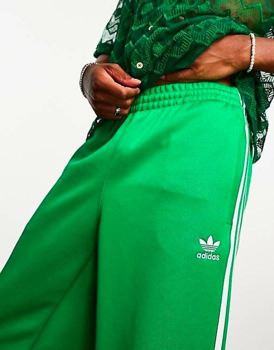 新品未使用】adidas トラックパンツ ジャージパンツ グリーン XL 新品未使用】adidas トラックパンツ ジャージパンツ グリーン XL