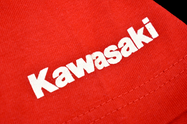 Y-6378★送料無料★バイク KAWASAKI　カワサキ★レッド赤色 エンブレムリバーマーク オートバイ T-シャツ Ｌ_画像5