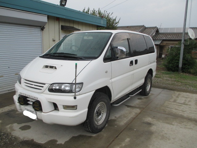 4 number 5 number of seats van registration vehicle inspection "shaken" H31 year 8 month till digital broadcasting navigation attaching diesel 4WD space gear white rare car first come, first served land transportation arrangement OK.. immediate payment possibility!