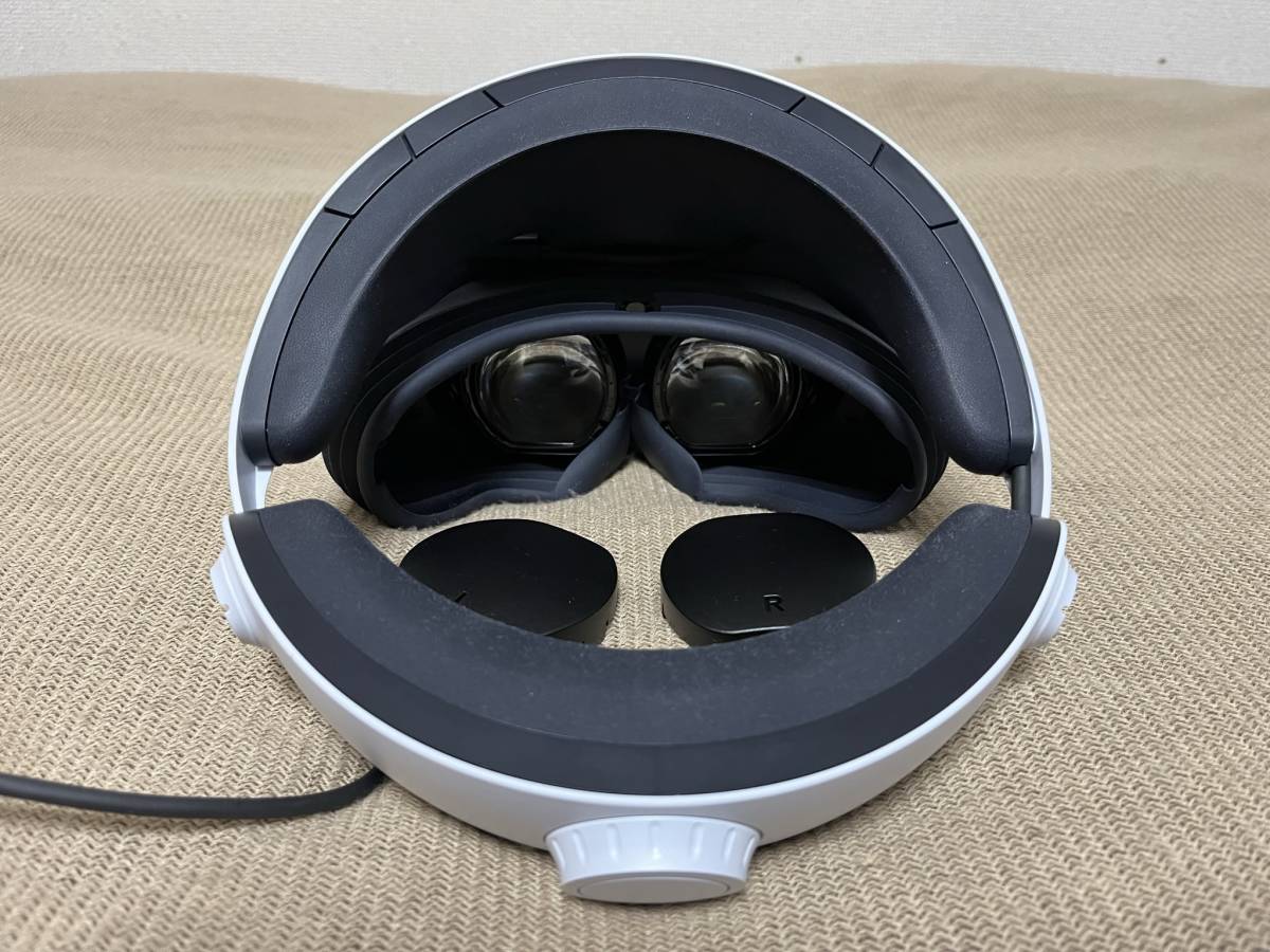 超お得!PLAYSTATION5 VR2セット(レンズカバー、社外コントローラ充電器)
