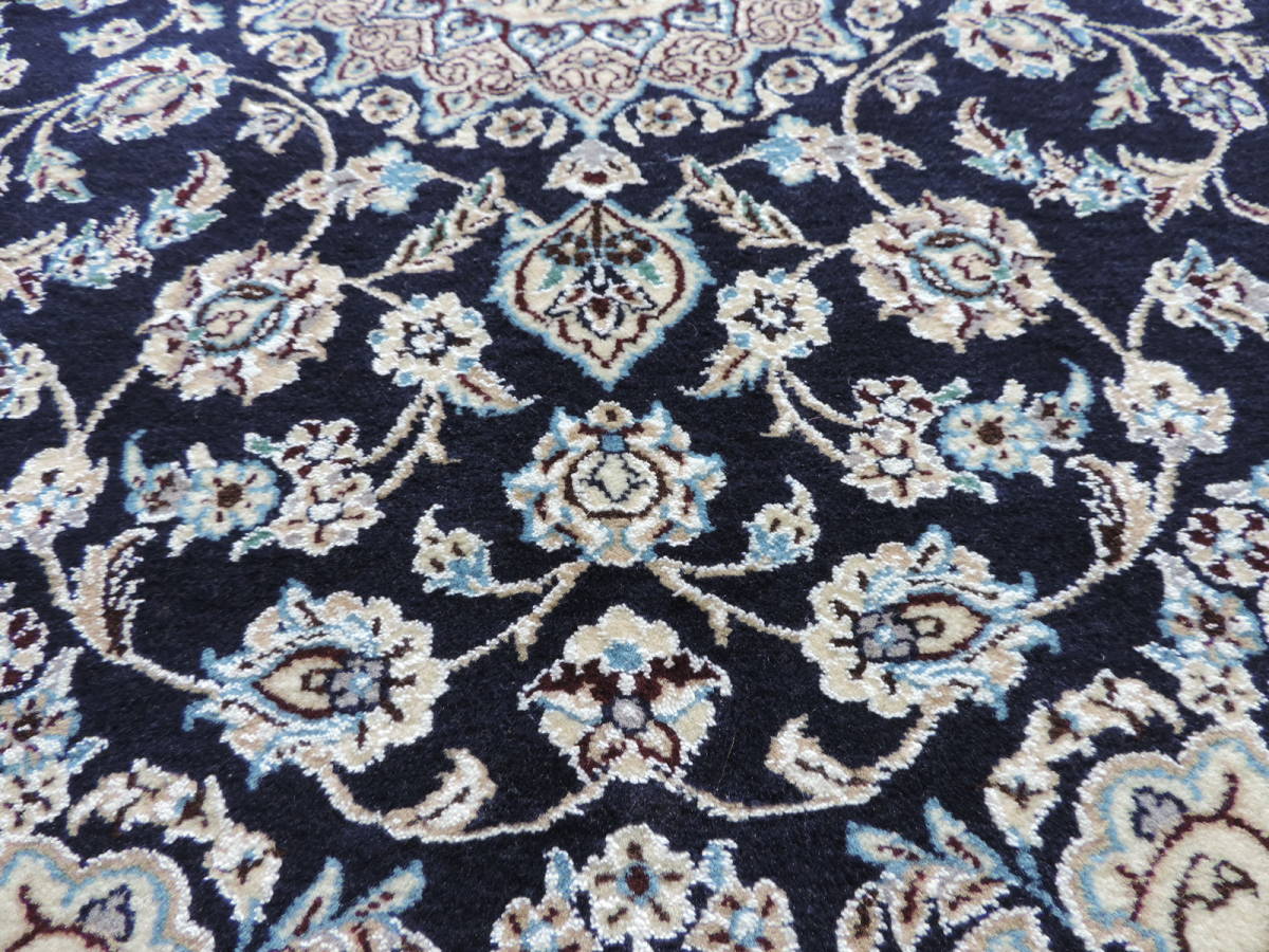 ペルシャ絨毯 カーペット ウール＆コットン 手織り高級 ペルシャ絨毯の本場 イラン ナイン産 玄関マットサイズ 118cm×80cm 本物保証_画像6