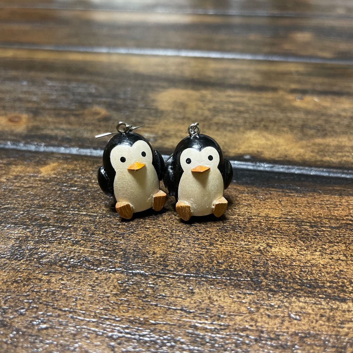 木製アニマル　動物　ピアス　ウッド　ハンドメイド　ペンギン