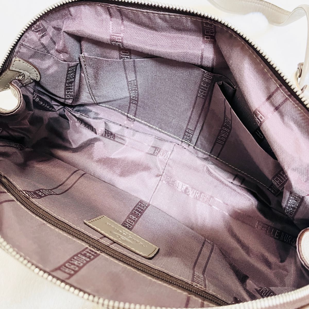 【PELLE BORSA】ペレボルサ 肩掛けトートバッグ チャーム付き グレー