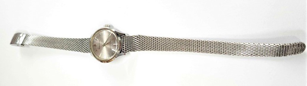 SEIKO Solar セイコー ソーラー 手巻き ウォッチ 腕時計 レディース フリーサイズ 稼働品 【送料無料】_ベルトにやや変形ありますが使用に問題なし