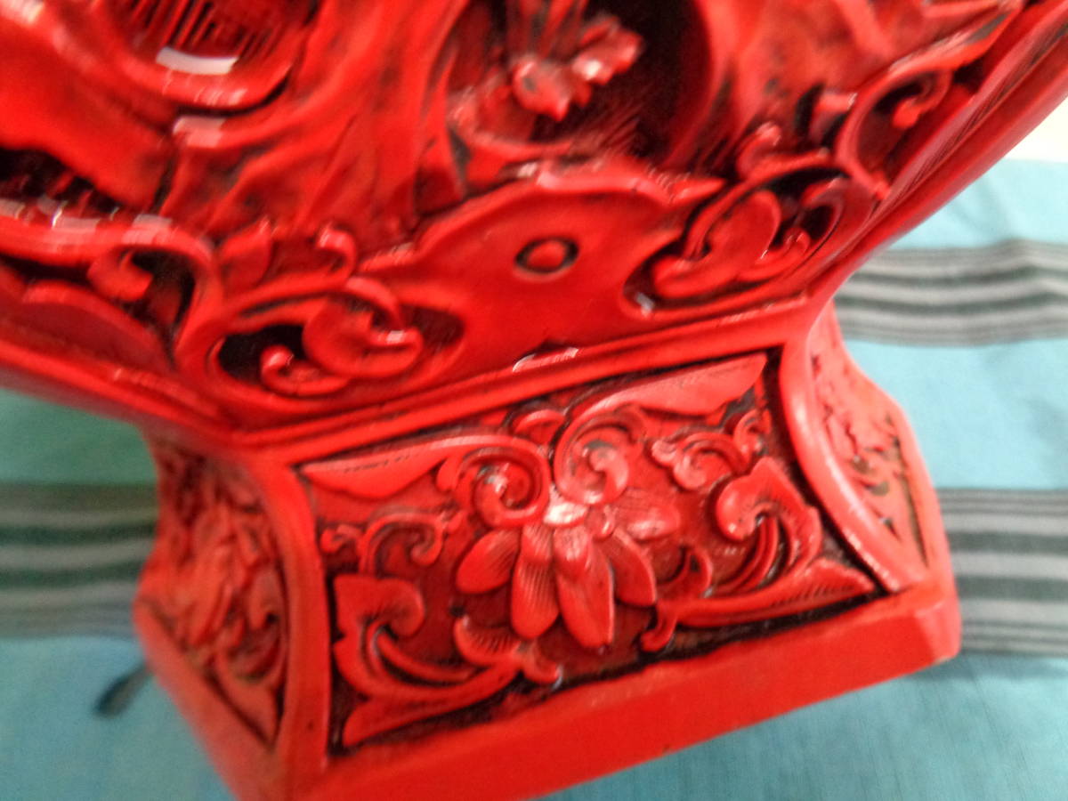 中国骨董 中国玩具 堆朱 花瓶 細密細工 獣耳 剔紅 赤い壺 置物 中国骨董 中国玩具 堆朱 花瓶 細密細工 獣耳 剔紅 赤い壺 置物
