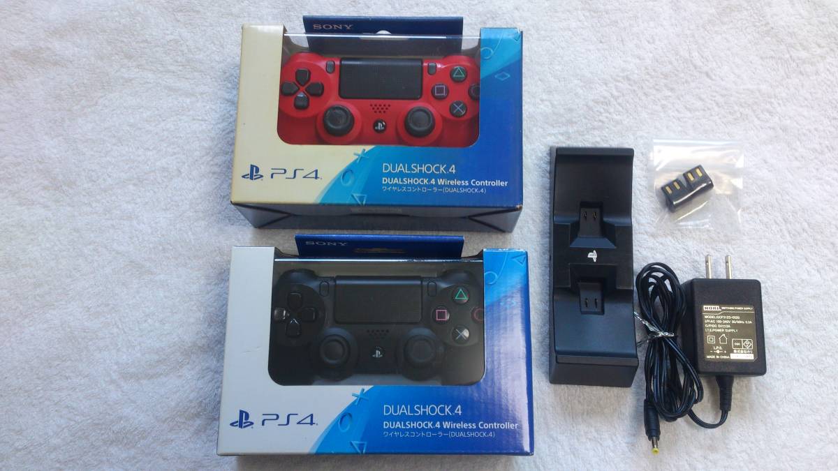 適当な価格 PS4 純正ワイヤレスコントローラー(DUALSHOCK4)2個と充電