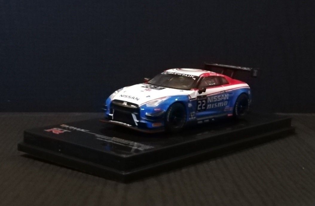 TARMAC WORKS 1/64 NISSAN GT-R NISMO GT3 BLANCPAIN ENDURANCE 2015