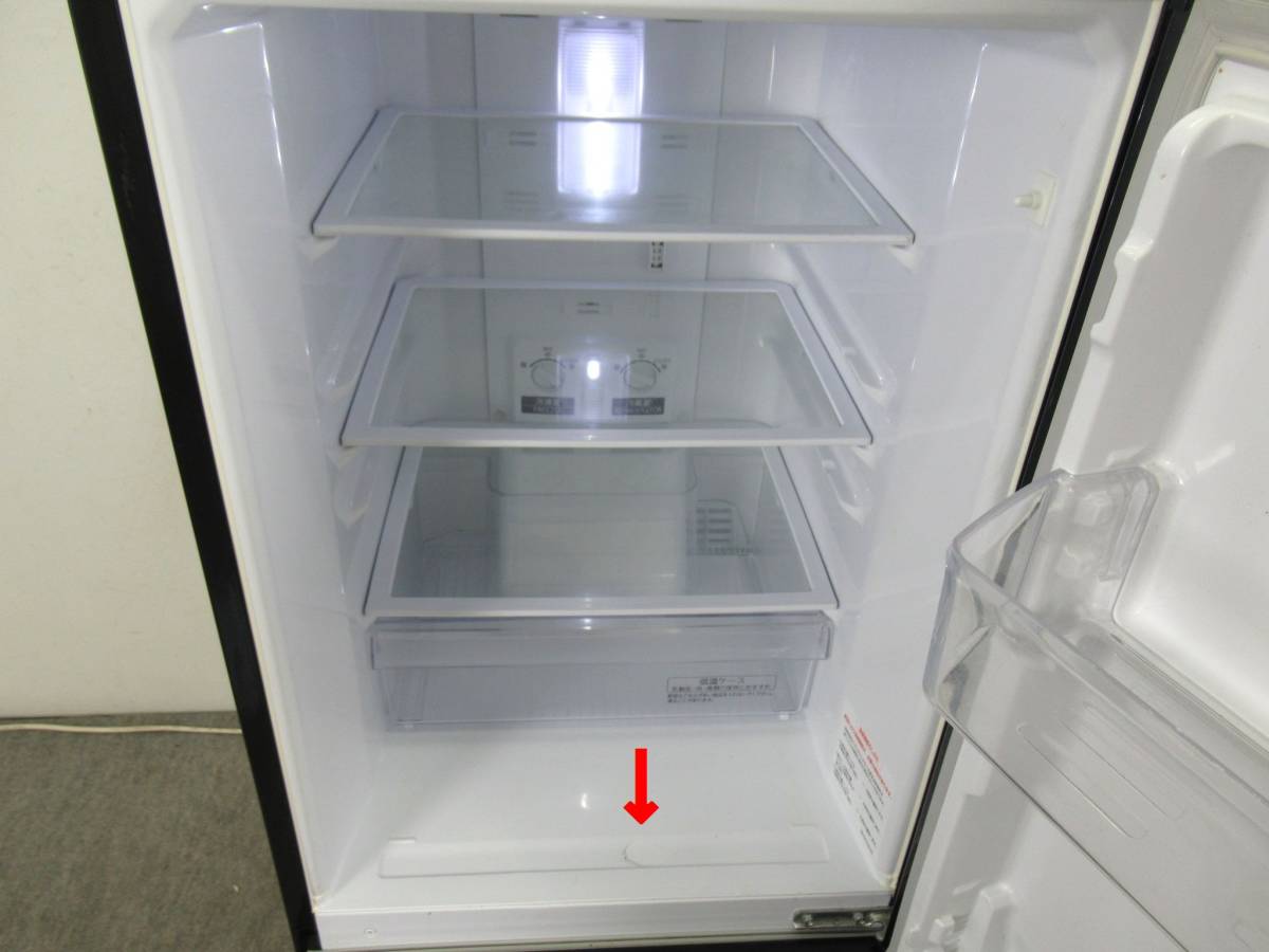 本州送料無料！三菱 ミツビシ 146L 冷凍冷蔵庫 MR-P15C-B サファイアブラック 2017年製 右開き_画像3