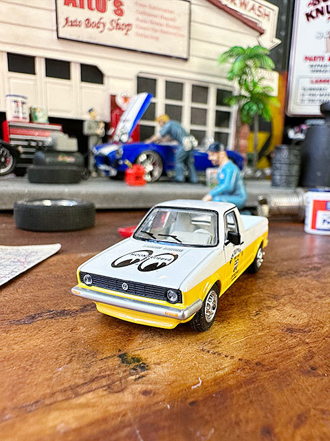 ターマックワークス×ムーンアイズ　コラボミニカー　フォルクス・ワーゲン　キャディ　ムーンイクイップド　1/64スケール_画像5