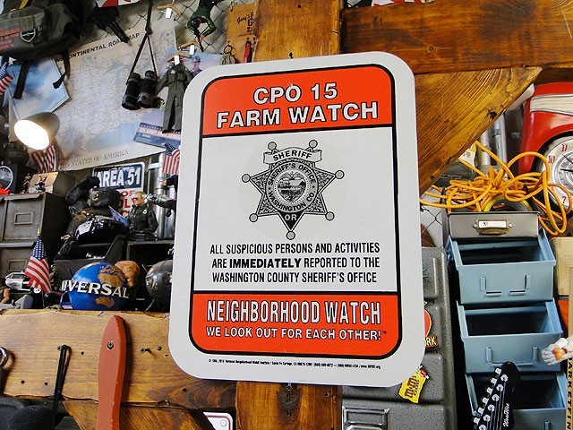 アメリカの自警団ネイバーフッドウォッチ　ヴィンテージサイン　CPO 15 FARM WATCH　アメリカ雑貨 アメリカン雑貨_画像1