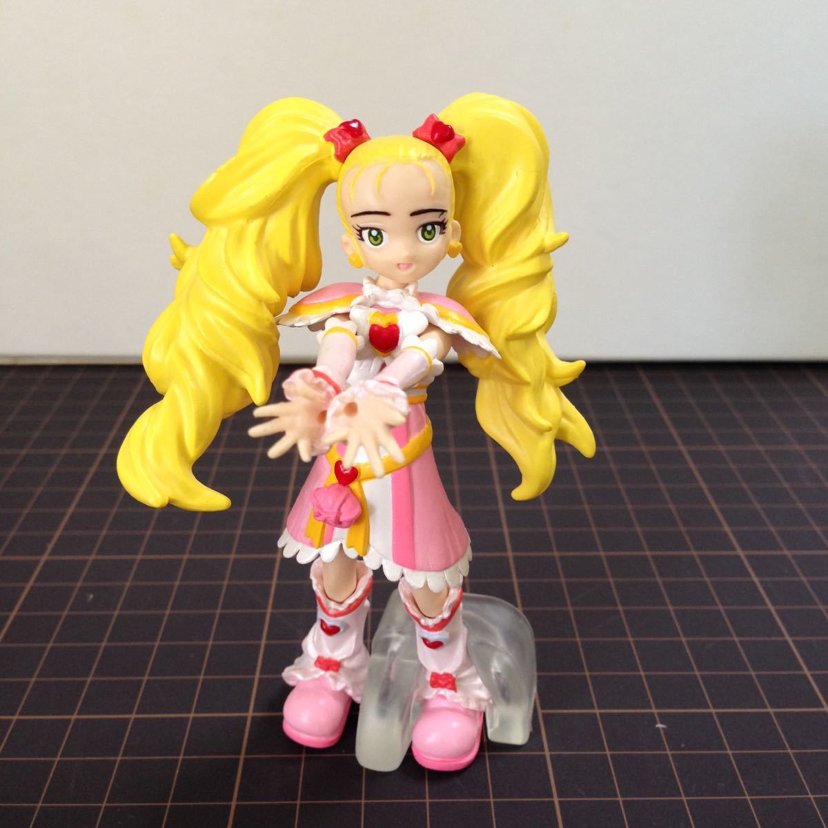 ふたりはプリキュア フィギュア シャイニールミナス 高さ約10cm T１ プリキュアシリーズ 売買されたオークション情報 Yahooの商品情報をアーカイブ公開 オークファン Aucfan Com