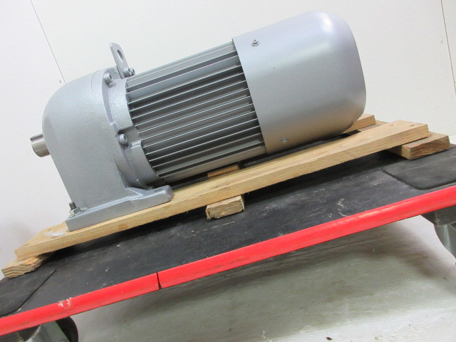 D415●三菱■MITSUBISHI■ギアードモーター■GEARED MOTOR■GM-SB■中古品■1.5KW_画像8