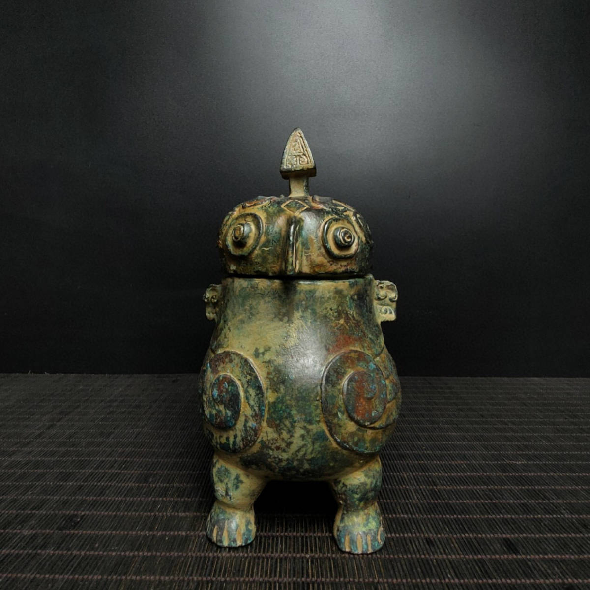 館蔵珍品 商周 青銅製 鷹酒志』置物 賞物 貴重物品 収蔵品 中国古美術-