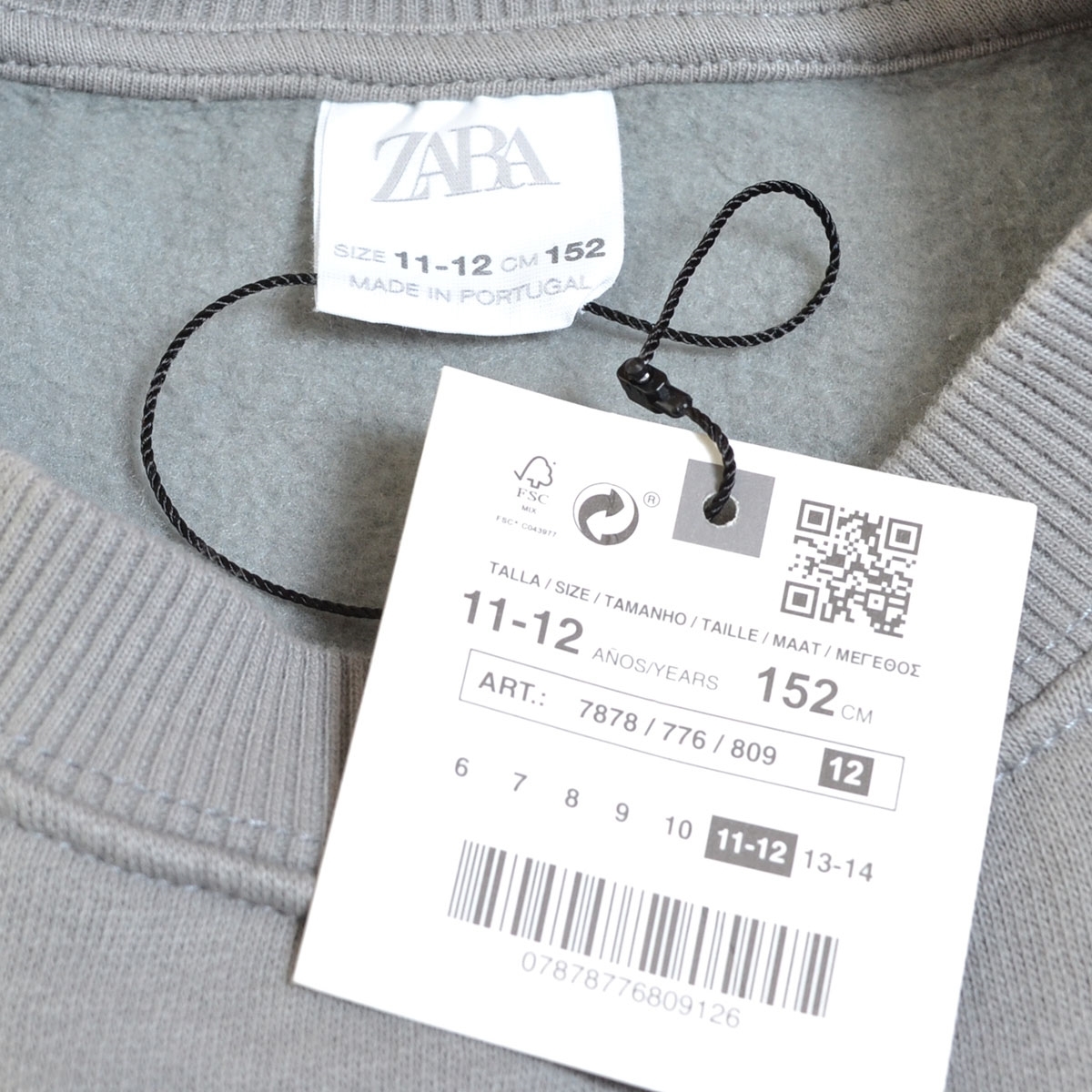 〇397654 未使用品 ZARA ザラ ■裏起毛 プルオーバースウェット トレーナー ロックサンタ サイズ11-12/152（150） キッズ ポルトガル製_画像8