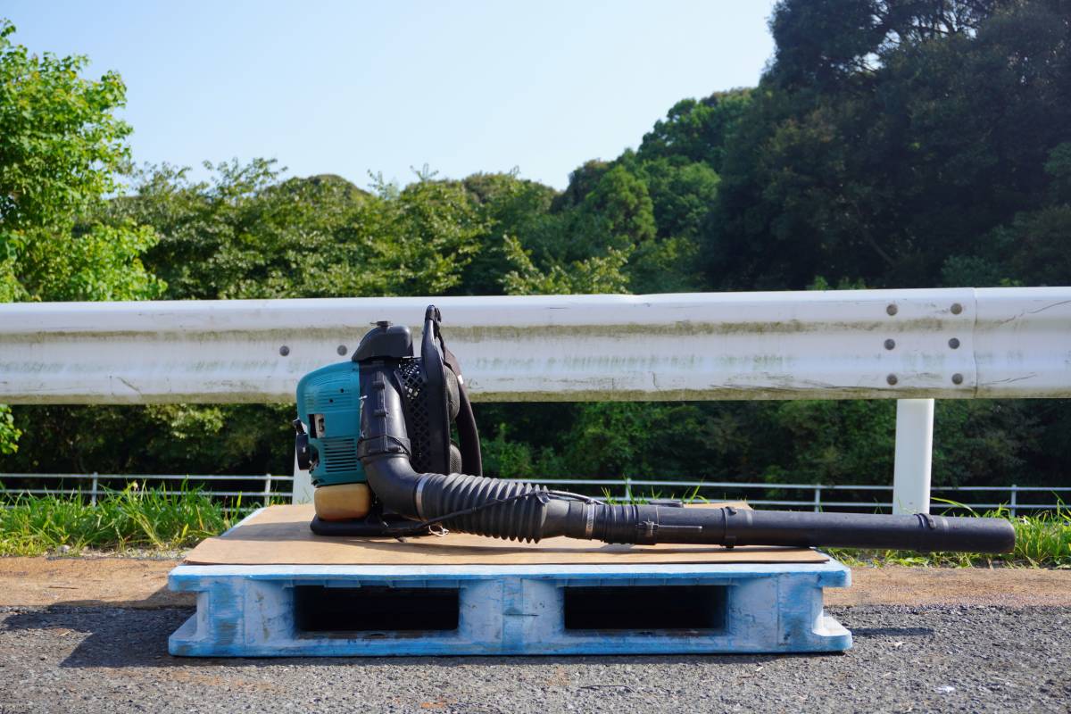 品質が ◆マキタ(Makita) エンジンブロア★作動確認済【中古品】静岡県湖西市発 園芸 4ストロークエンジンタイプ★ 背負式エンジンブロワ EUB4760 送風機、ブロワ 品質が ◆マキタ(Makita) エンジンブロア★作動確認済【中古品】静岡県湖西市発 園芸 4ストロークエンジンタイプ★ 背負式エンジンブロワ EUB4760 送風機、ブロワ