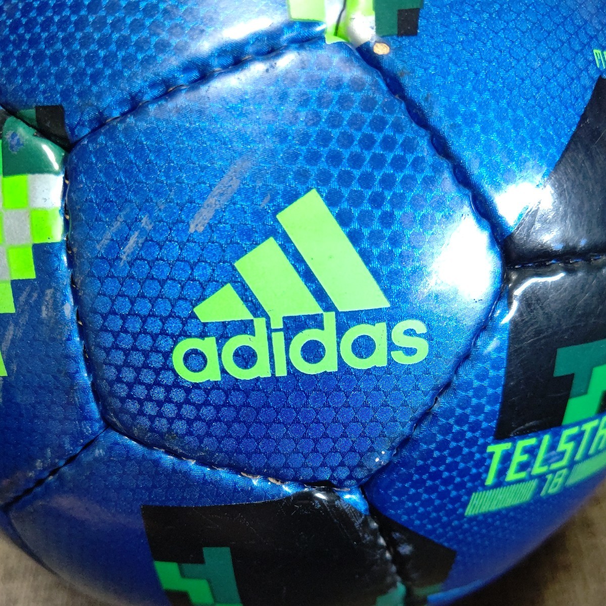 adidas　アディダス　２０１８年サッカーワールドカップ　ロシア大会　５号球　テルスター18　グライダー　試合球レプリカ　FIFA公認球　_画像7