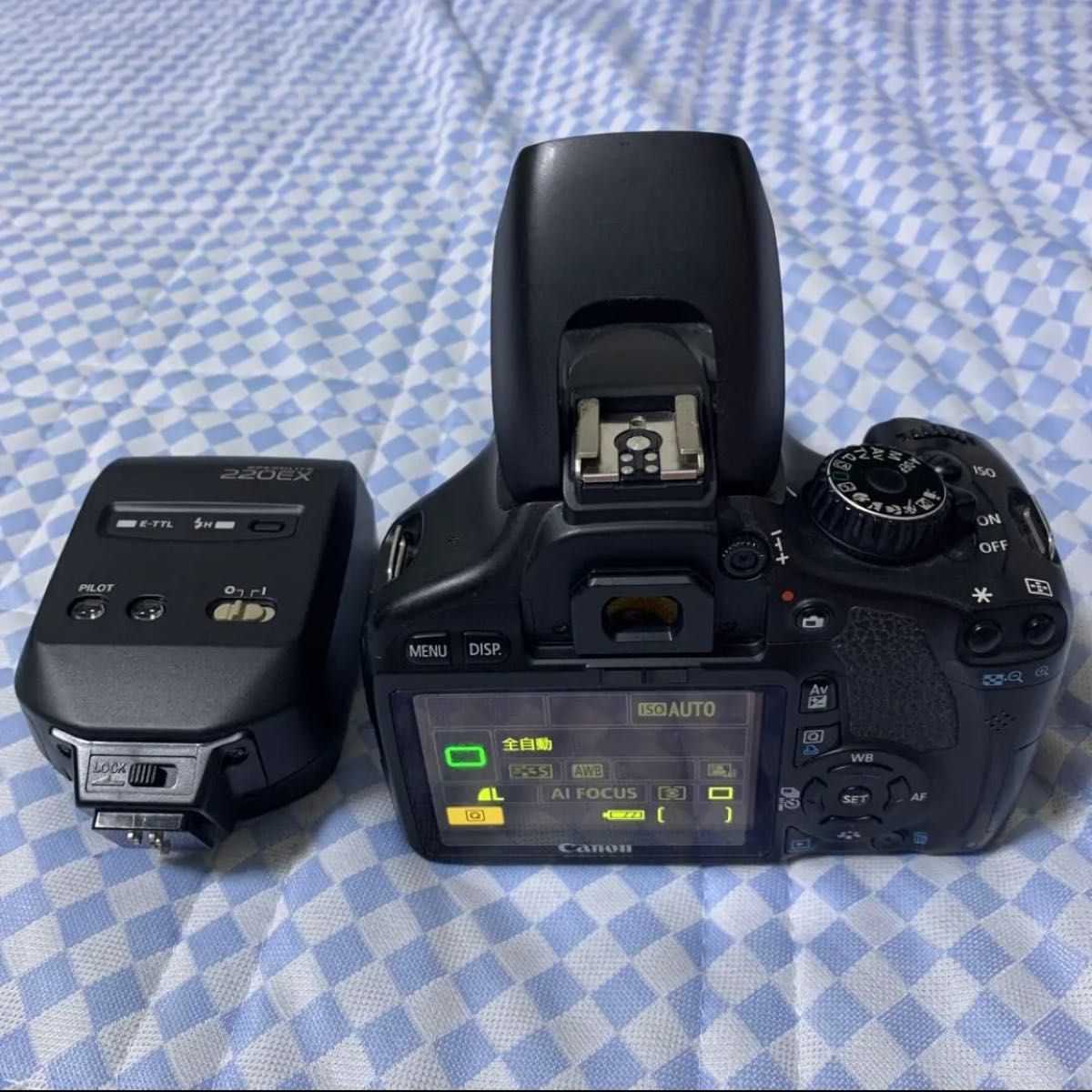 Canon eos 550D デジタル一眼レフとレンズ ストロボ ジャンクセット