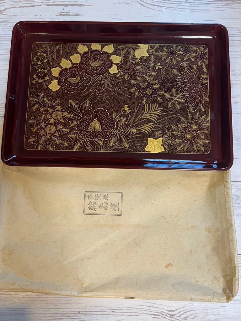 輪島塗 金箔模様大判お盆 48×33 未使用ですが古い物です 収納和紙は汚れています