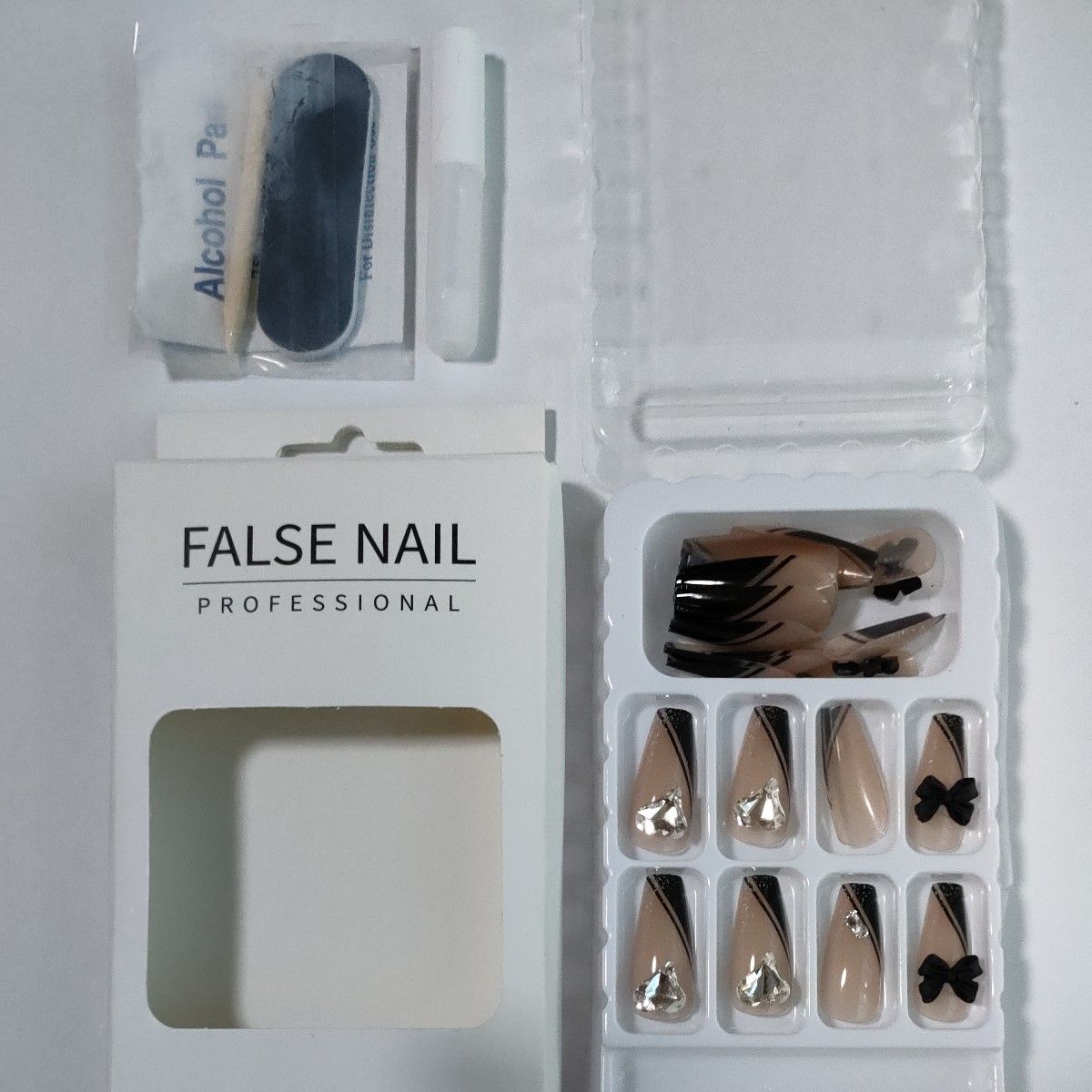 FALSE NAIL 24pcs ネイルチップ つけ爪 デコレーション グミシート付　ブラックベージュ系　E