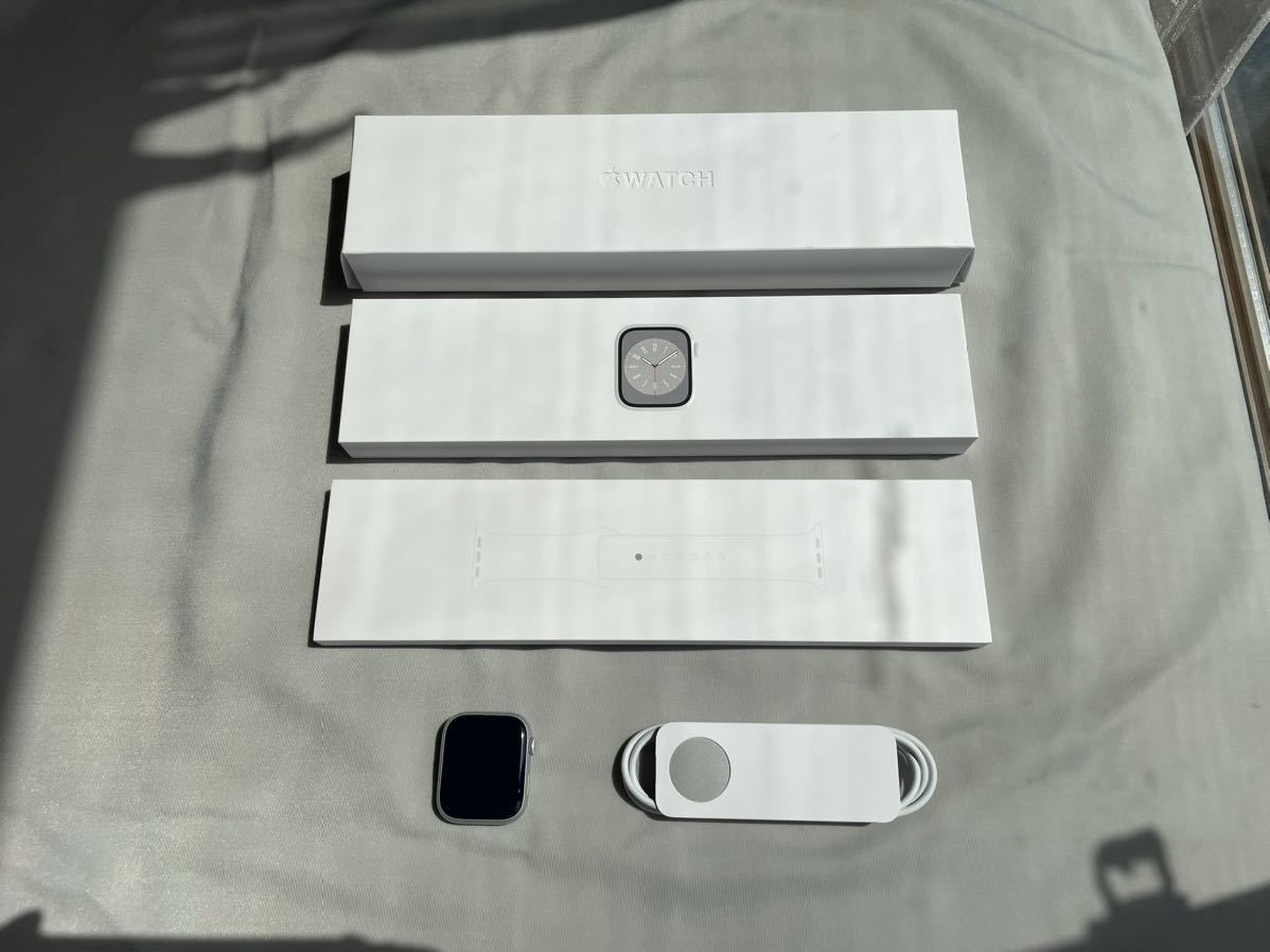 少し豊富な贈り物 Series Watch Apple 8 White Silver スマートウォッチ本体 少し豊富な贈り物 Series Watch Apple 8 White Silver スマートウォッチ本体